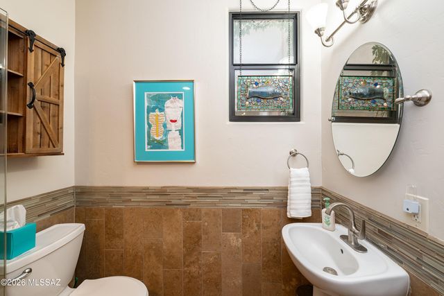 202 E Croydon Park Road, Tucson, AZ 85704