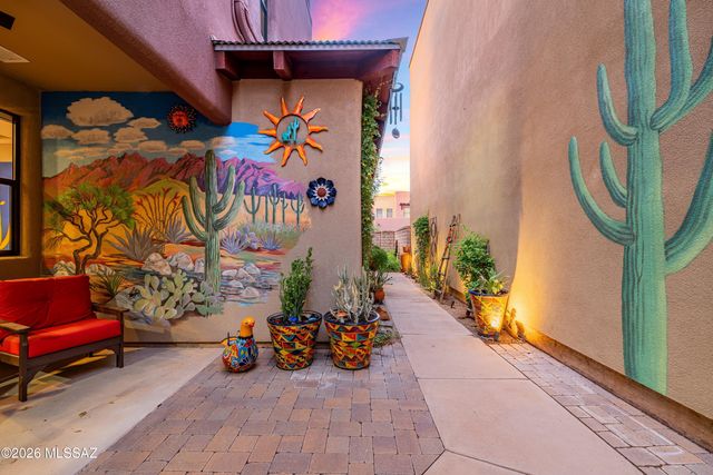 202 E Croydon Park Road, Tucson, AZ 85704