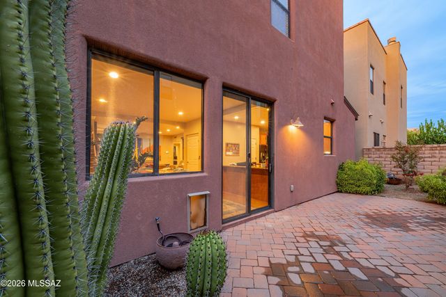202 E Croydon Park Road, Tucson, AZ 85704