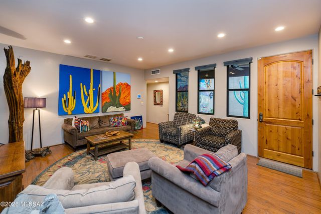 202 E Croydon Park Road, Tucson, AZ 85704
