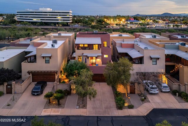 202 E Croydon Park Road, Tucson, AZ 85704
