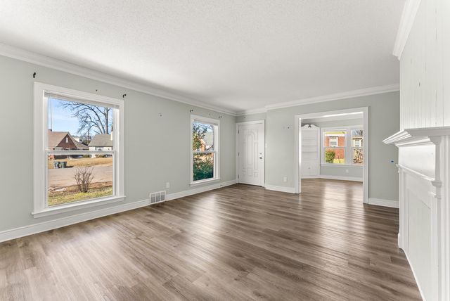 2255 CYPRESS CIR, Memphis, TN 38112