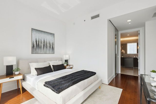 401 N Wabash Avenue 30I, Chicago, IL 60611