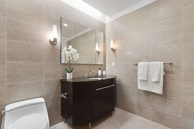 401 N Wabash Avenue 30I, Chicago, IL 60611