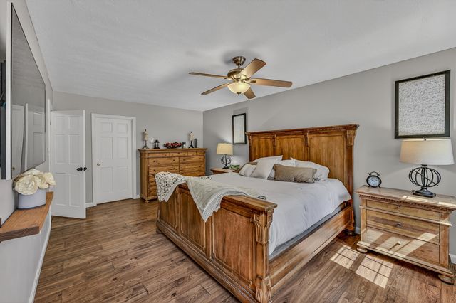 137 Sargent Road, Holderness, NH 03245