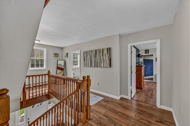137 Sargent Road, Holderness, NH 03245