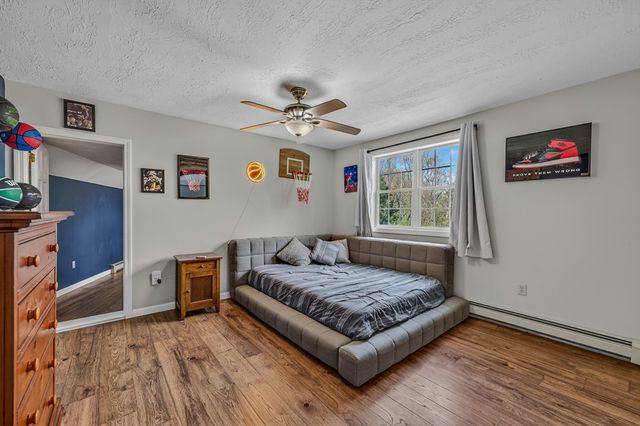 137 Sargent Road, Holderness, NH 03245