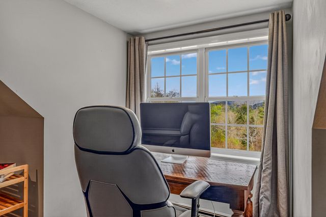 137 Sargent Road, Holderness, NH 03245