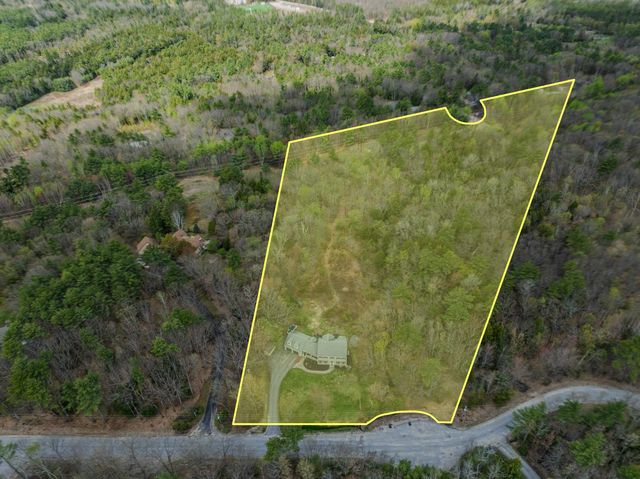137 Sargent Road, Holderness, NH 03245