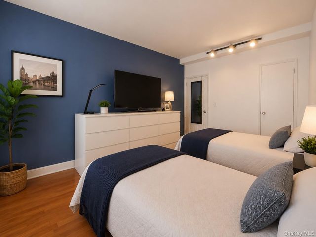 6434 102nd Street 9W, Rego Park, NY 11374