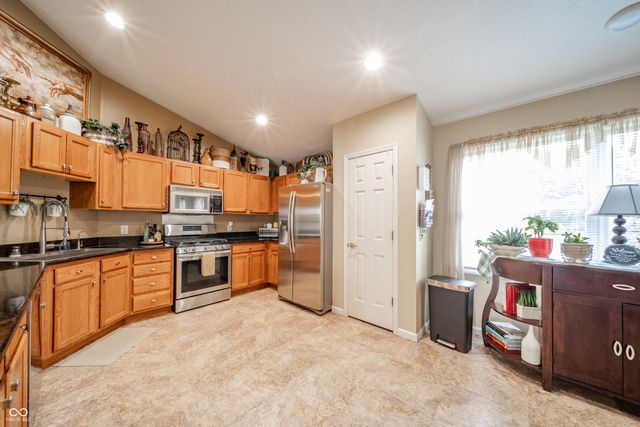 621 Buck Lane, Pendleton, IN 46064
