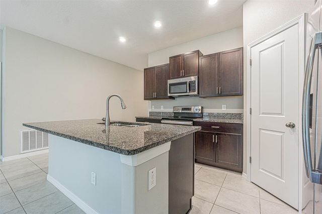 13009 MAJESTIC GARDEN LANE, Riverview, FL 33579