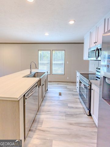 956 Collins Lane, Rentz, GA 31075