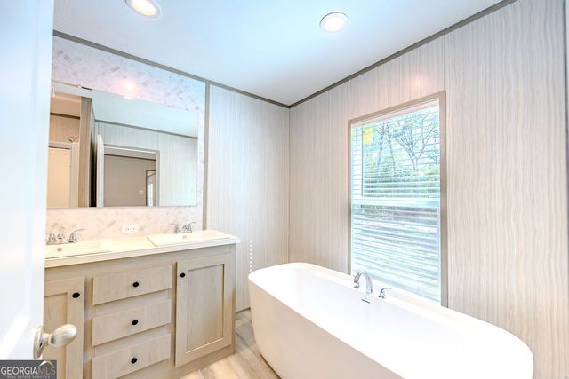 956 Collins Lane, Rentz, GA 31075