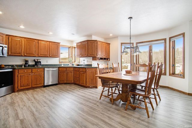 69590 County rd 21 Road, New Paris, IN 46553