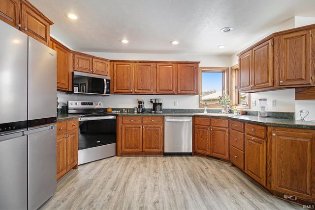 69590 County rd 21 Road, New Paris, IN 46553