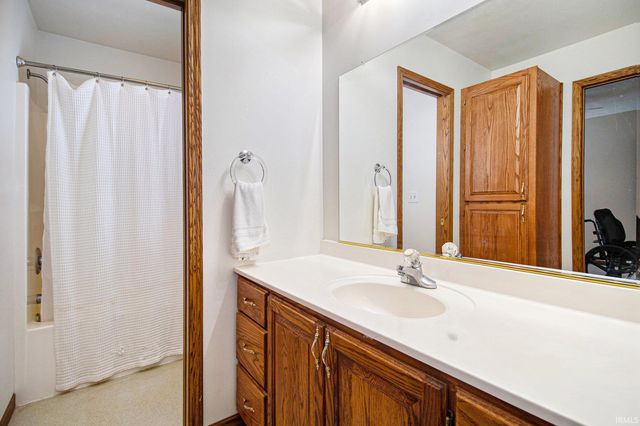 69590 County rd 21 Road, New Paris, IN 46553