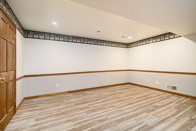 69590 County rd 21 Road, New Paris, IN 46553