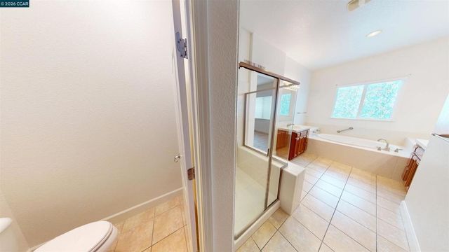 2000 Cinnamon Ridge, Oakley, CA 94561