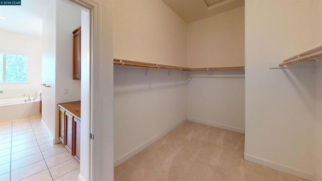 2000 Cinnamon Ridge, Oakley, CA 94561