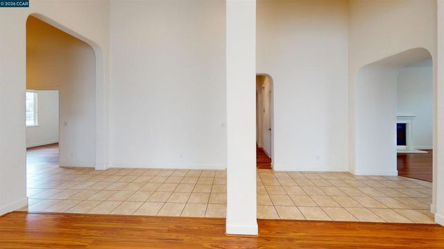 2000 Cinnamon Ridge, Oakley, CA 94561