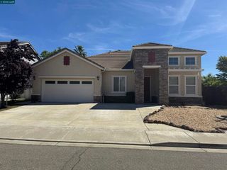 2000 Cinnamon Ridge, Oakley, CA 94561