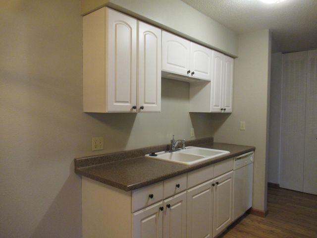 7414 W 22nd Street 212, Saint Louis Park, MN 55426