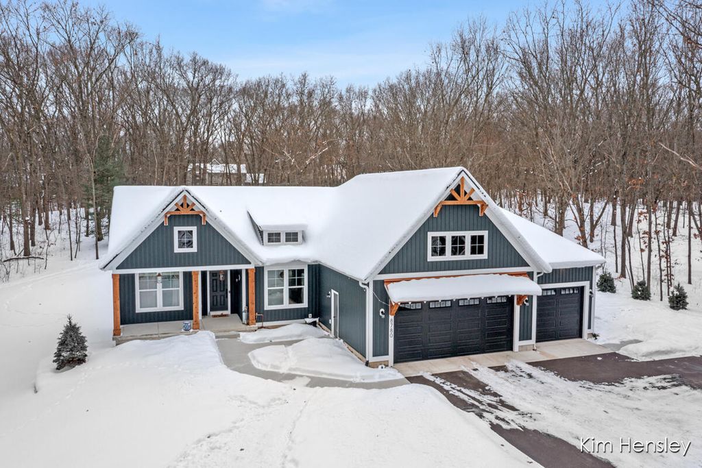 8780 Bentham Court, Rockford, MI 49341
