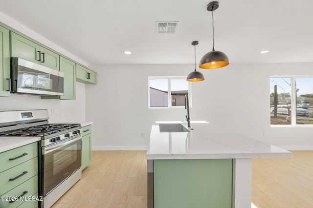 1319 W Speedway Boulevard, Tucson, AZ 85745