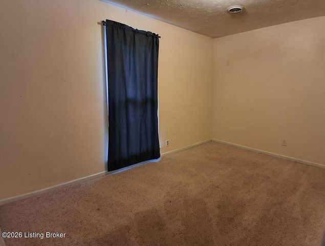 2510 Cambridge Dr, Shepherdsville, KY 40165
