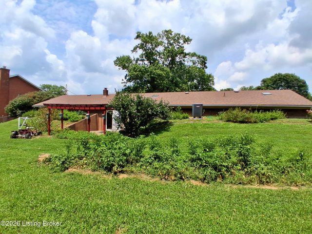 2510 Cambridge Dr, Shepherdsville, KY 40165