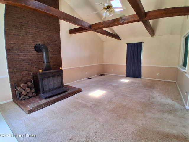 2510 Cambridge Dr, Shepherdsville, KY 40165