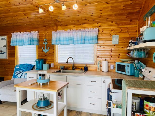 107 Hunter Road North, Alburgh, VT 05440