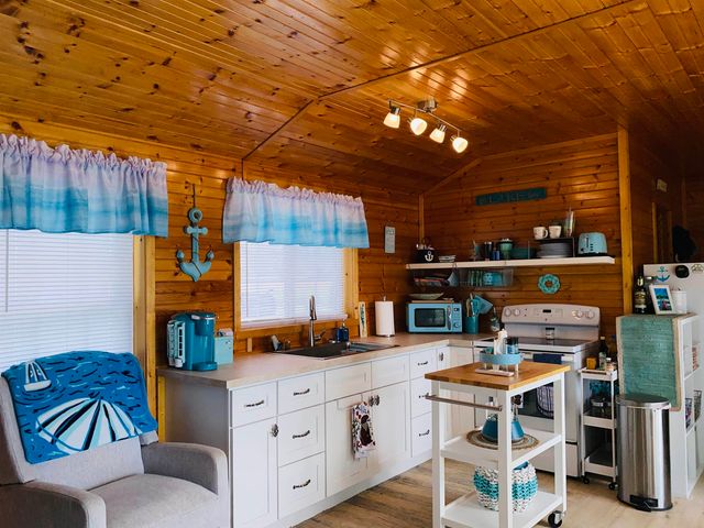 107 Hunter Road North, Alburgh, VT 05440