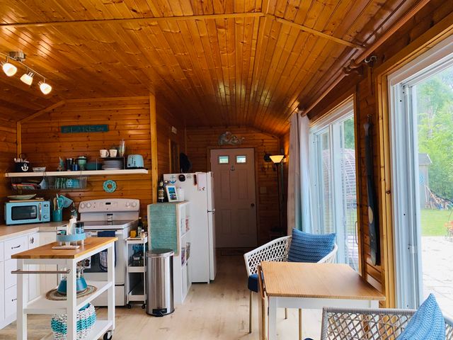 107 Hunter Road North, Alburgh, VT 05440