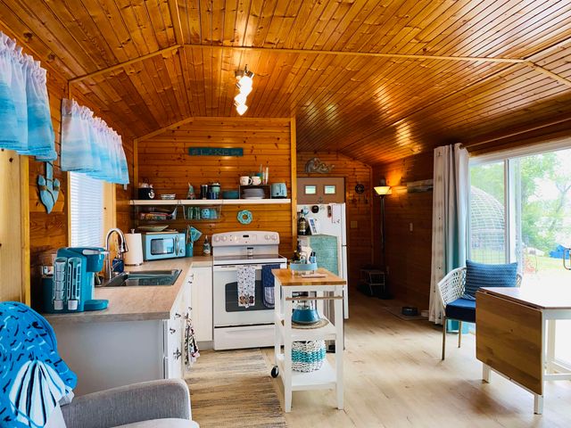 107 Hunter Road North, Alburgh, VT 05440