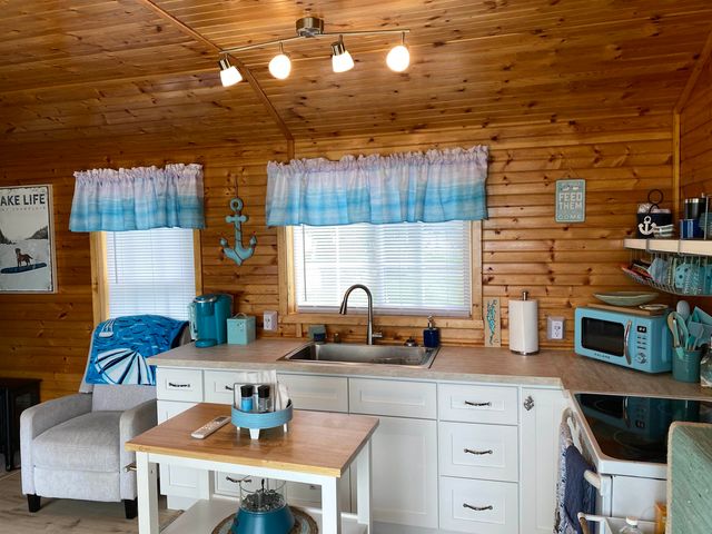 107 Hunter Road North, Alburgh, VT 05440