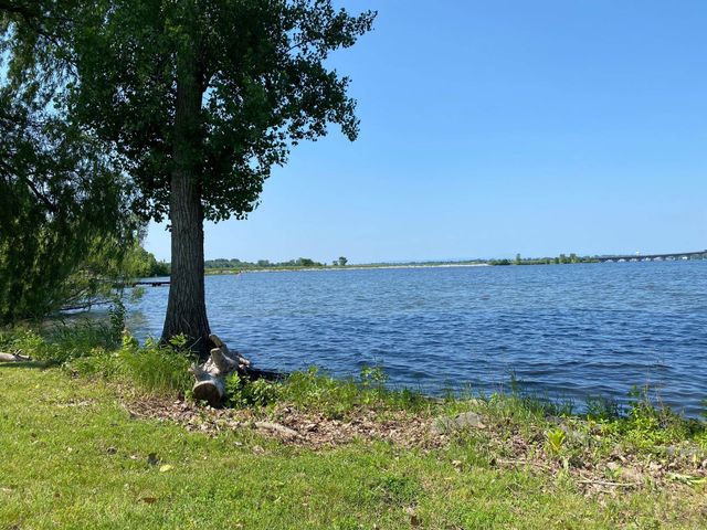 107 Hunter Road North, Alburgh, VT 05440