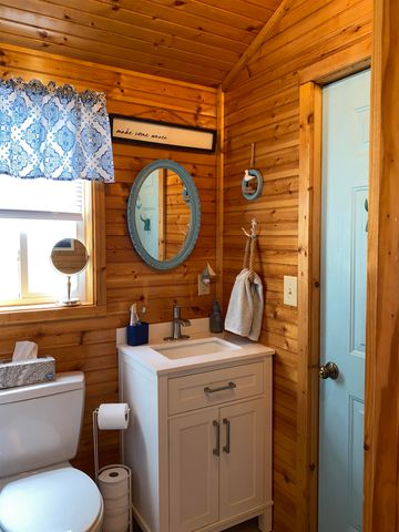 107 Hunter Road North, Alburgh, VT 05440