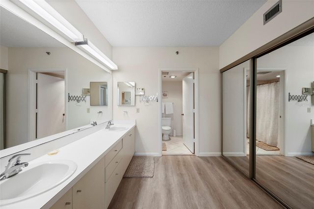 1095 GULF OF MEXICO DRIVE 303, Longboat Key, FL 34228