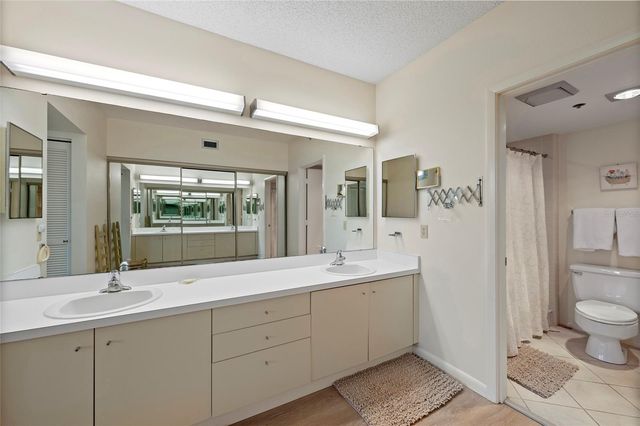 1095 GULF OF MEXICO DRIVE 303, Longboat Key, FL 34228