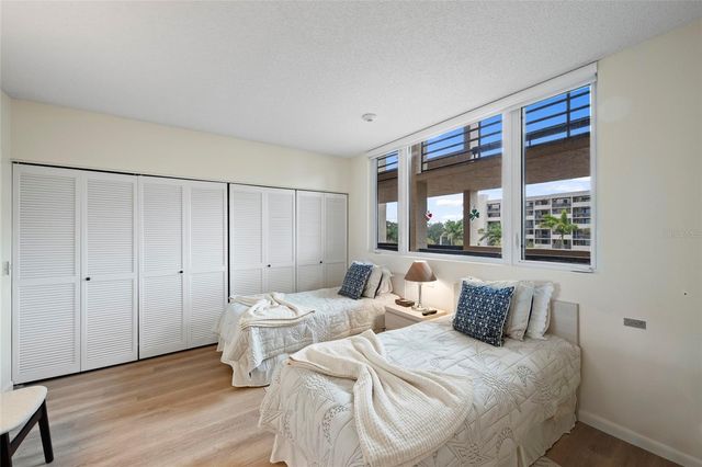 1095 GULF OF MEXICO DRIVE 303, Longboat Key, FL 34228