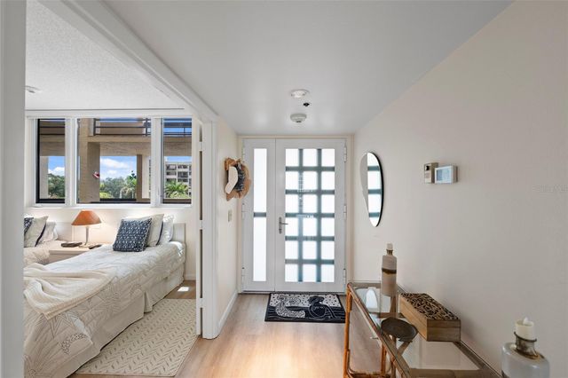 1095 GULF OF MEXICO DRIVE 303, Longboat Key, FL 34228