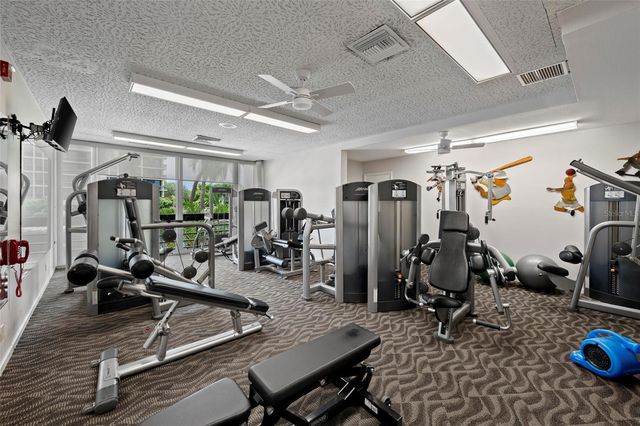 1095 GULF OF MEXICO DRIVE 303, Longboat Key, FL 34228