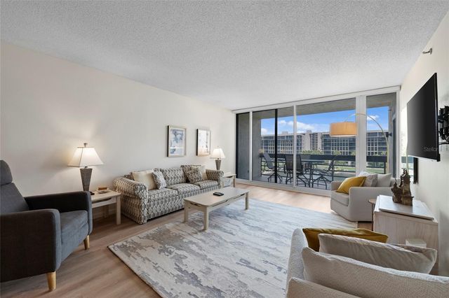 1095 GULF OF MEXICO DRIVE 303, Longboat Key, FL 34228
