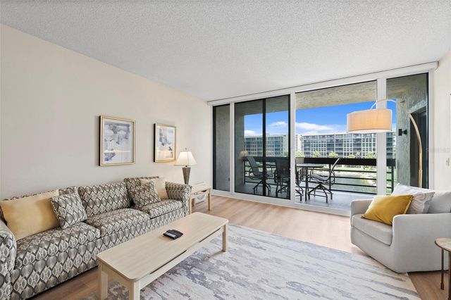 1095 GULF OF MEXICO DRIVE 303, Longboat Key, FL 34228