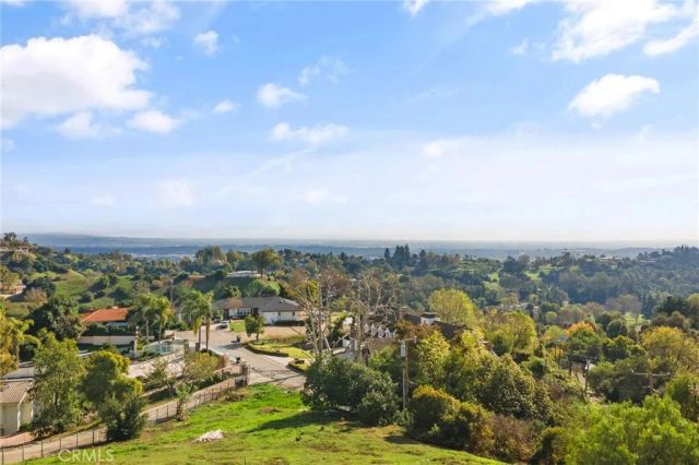 2264 Papaya, La Habra Heights, CA 90631