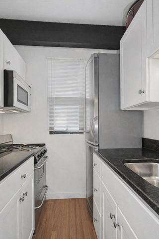 12 Stoneholm St 608, Boston, MA 02115