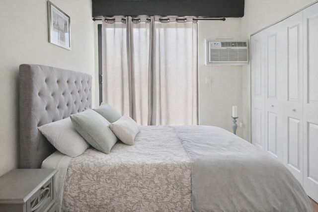 12 Stoneholm St 608, Boston, MA 02115