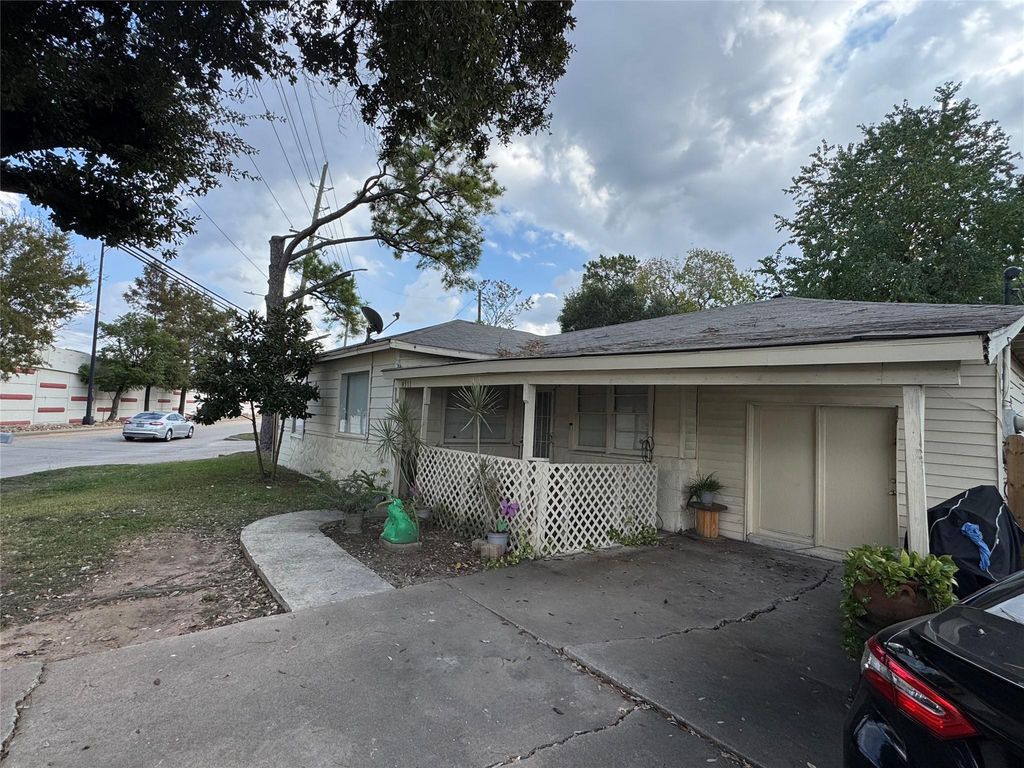 4511 S Main Street, Stafford, TX 77477